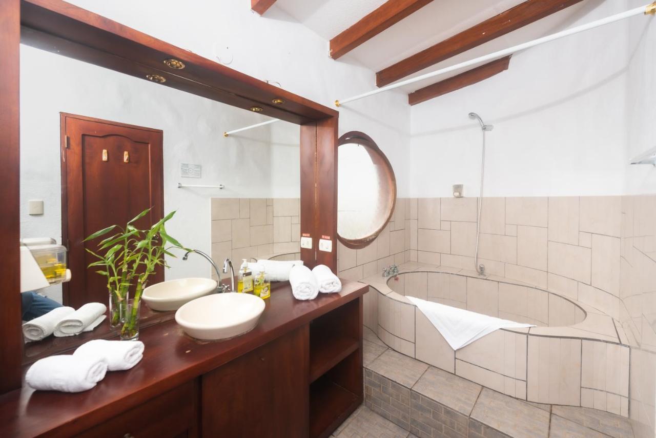 Hostal North Seymour 阿约拉港 外观 照片