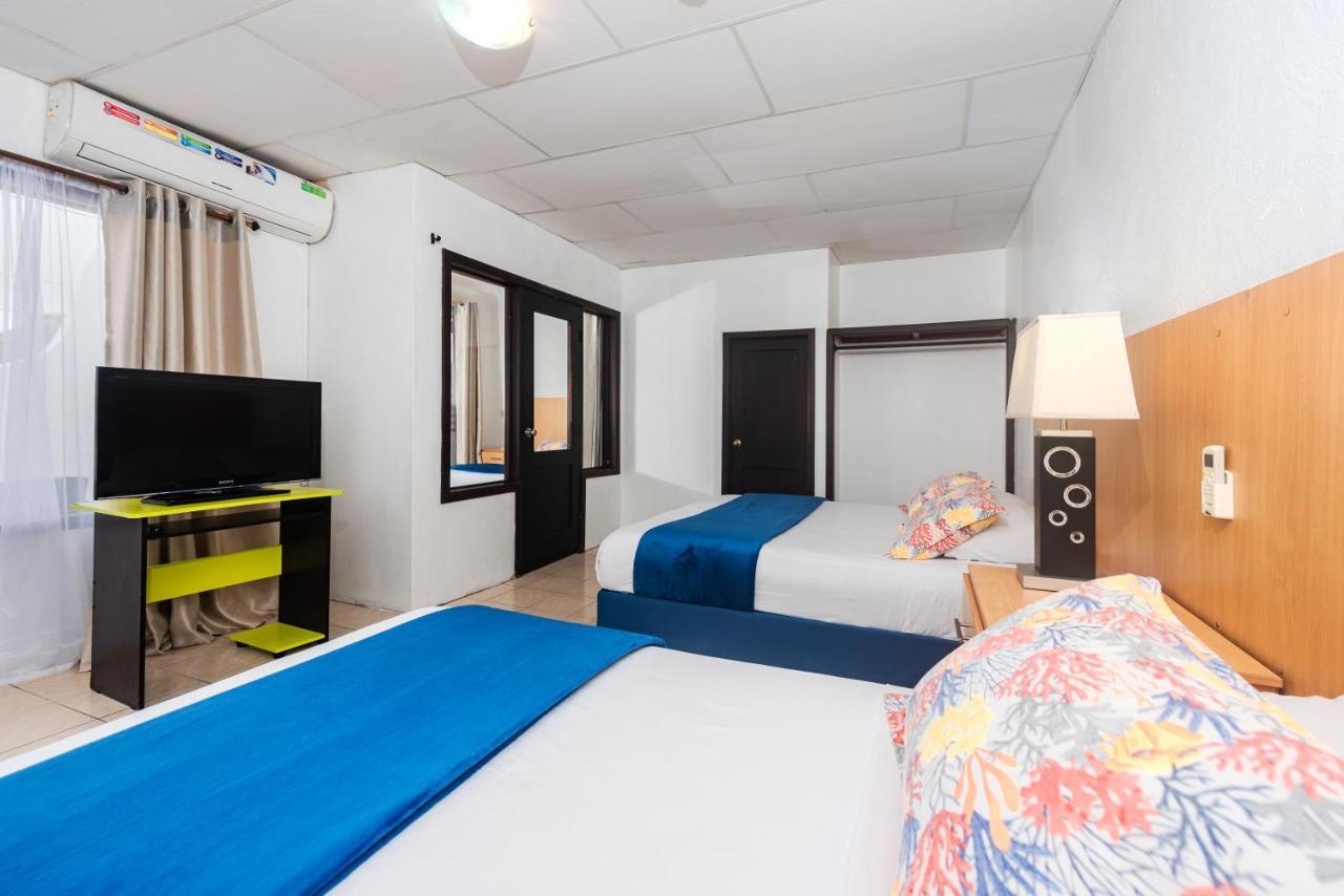 Hostal North Seymour 阿约拉港 外观 照片