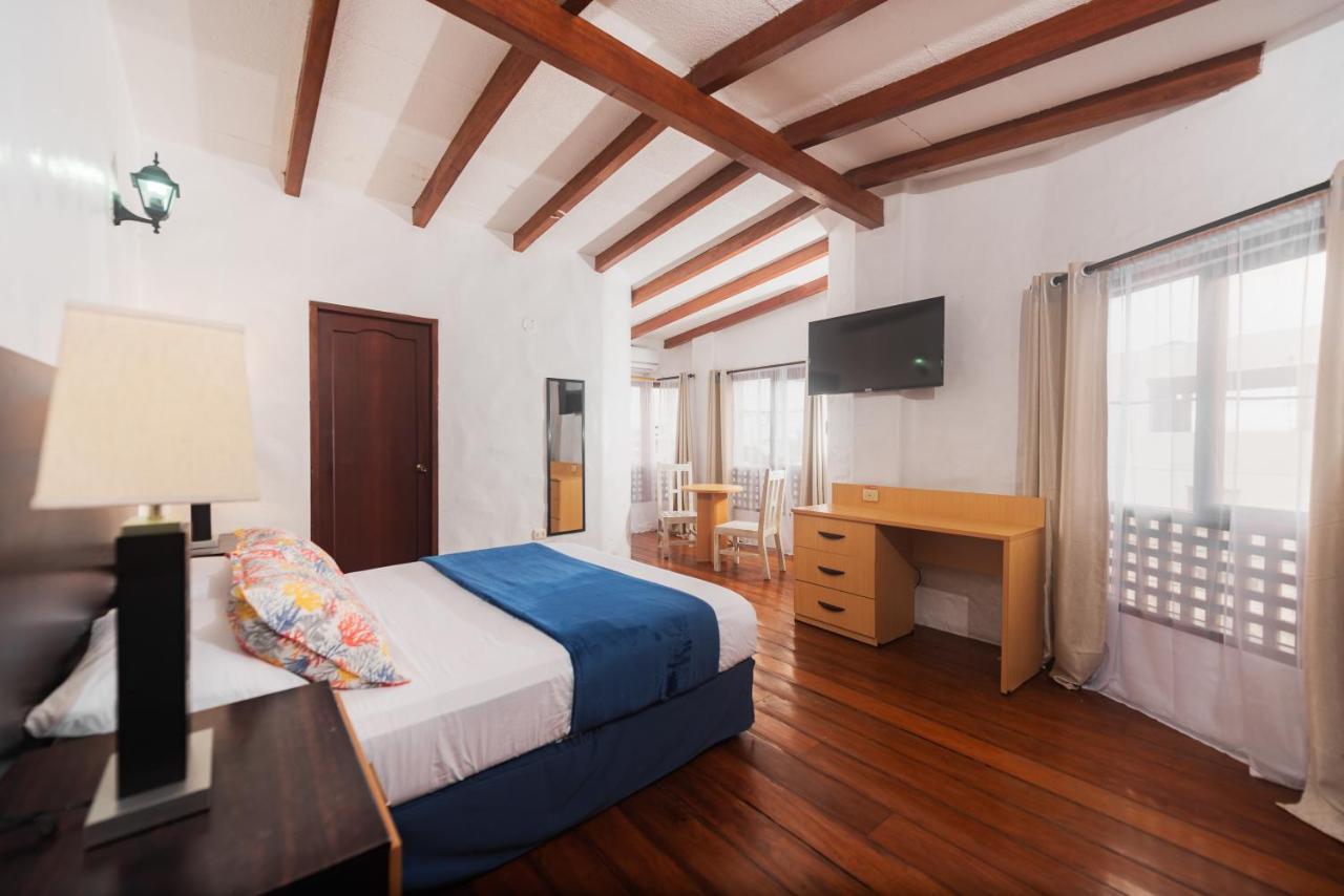 Hostal North Seymour 阿约拉港 外观 照片