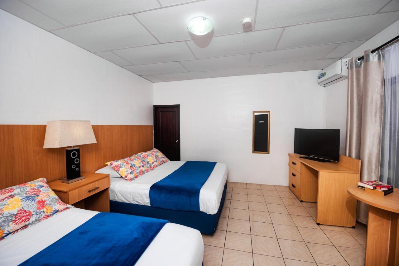 Hostal North Seymour 阿约拉港 外观 照片